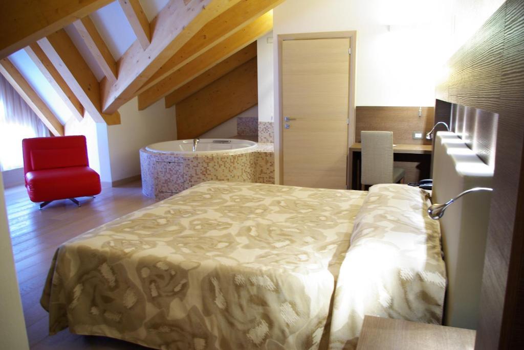 Grand Hotel Miramonti Tonalepas Kamer foto