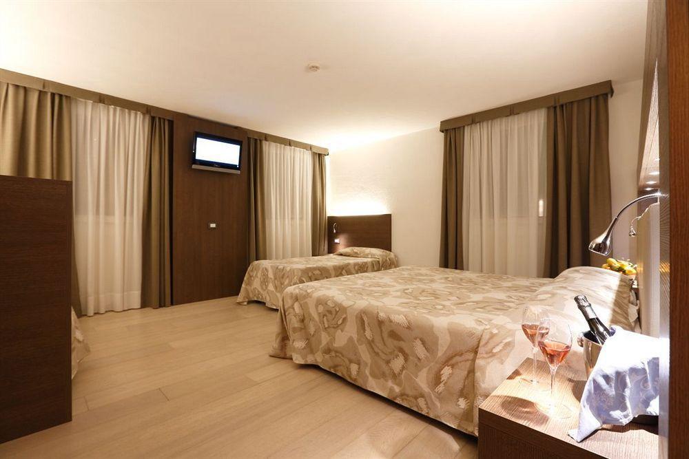 Grand Hotel Miramonti Tonalepas Buitenkant foto